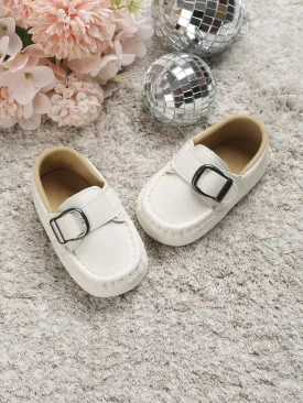 SHEIN Baby Metal Decor Litchi Embossed Buckle Decor Loafers